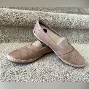 Clarks Ultimate Comfort Slip On Shoes Size 8